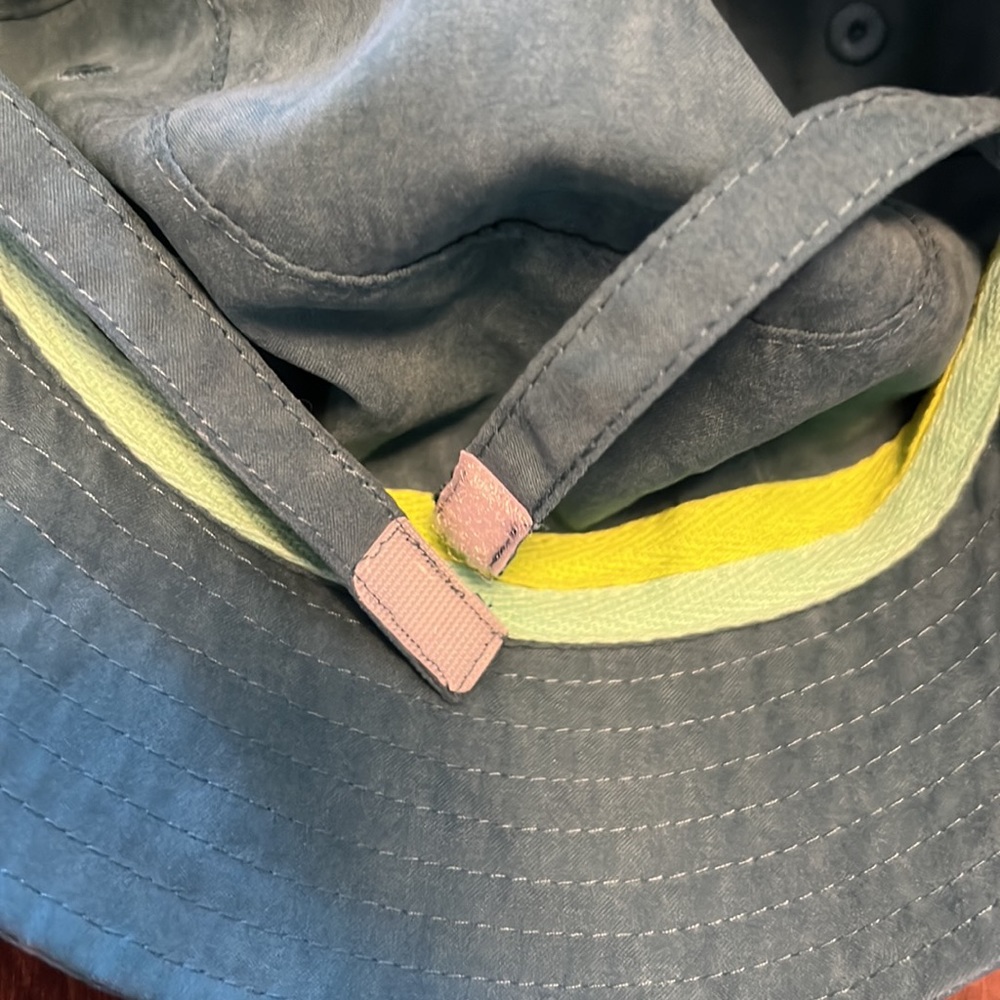 Cat and Jack Baby Boys Tie Dyed/Dip Dyed Bucket Hat! - Picture 4 of 5